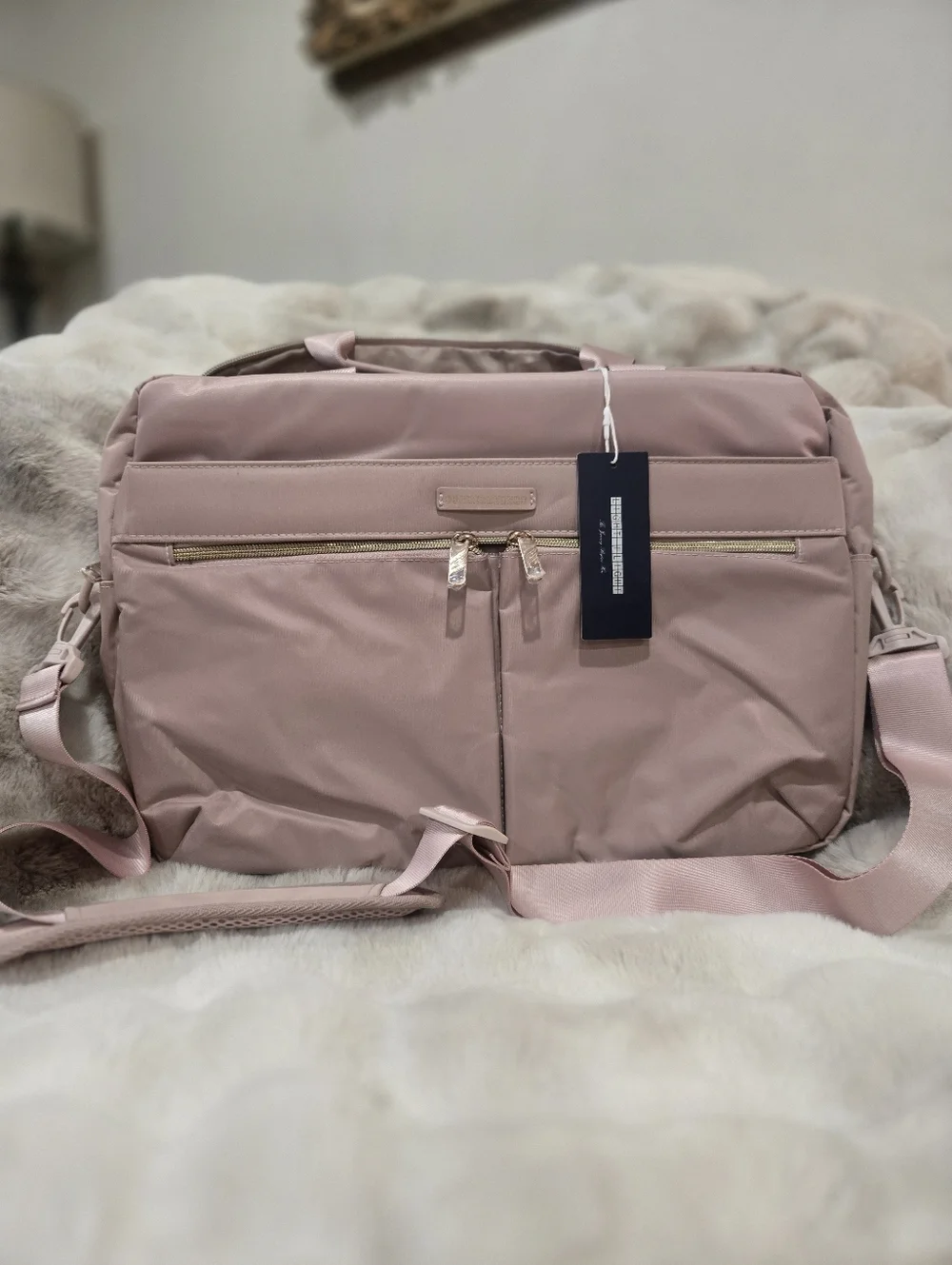 Light Pink Women's Messenger/laptop/travel Bag with Front Zip Pockets - Picture 1 of 4